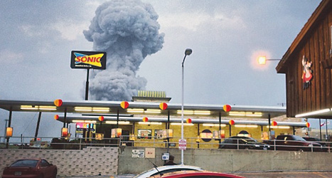 En fabrik exploderade i Texas i USA på onsdagen. Foto: Andy Bartee/Scanpix.